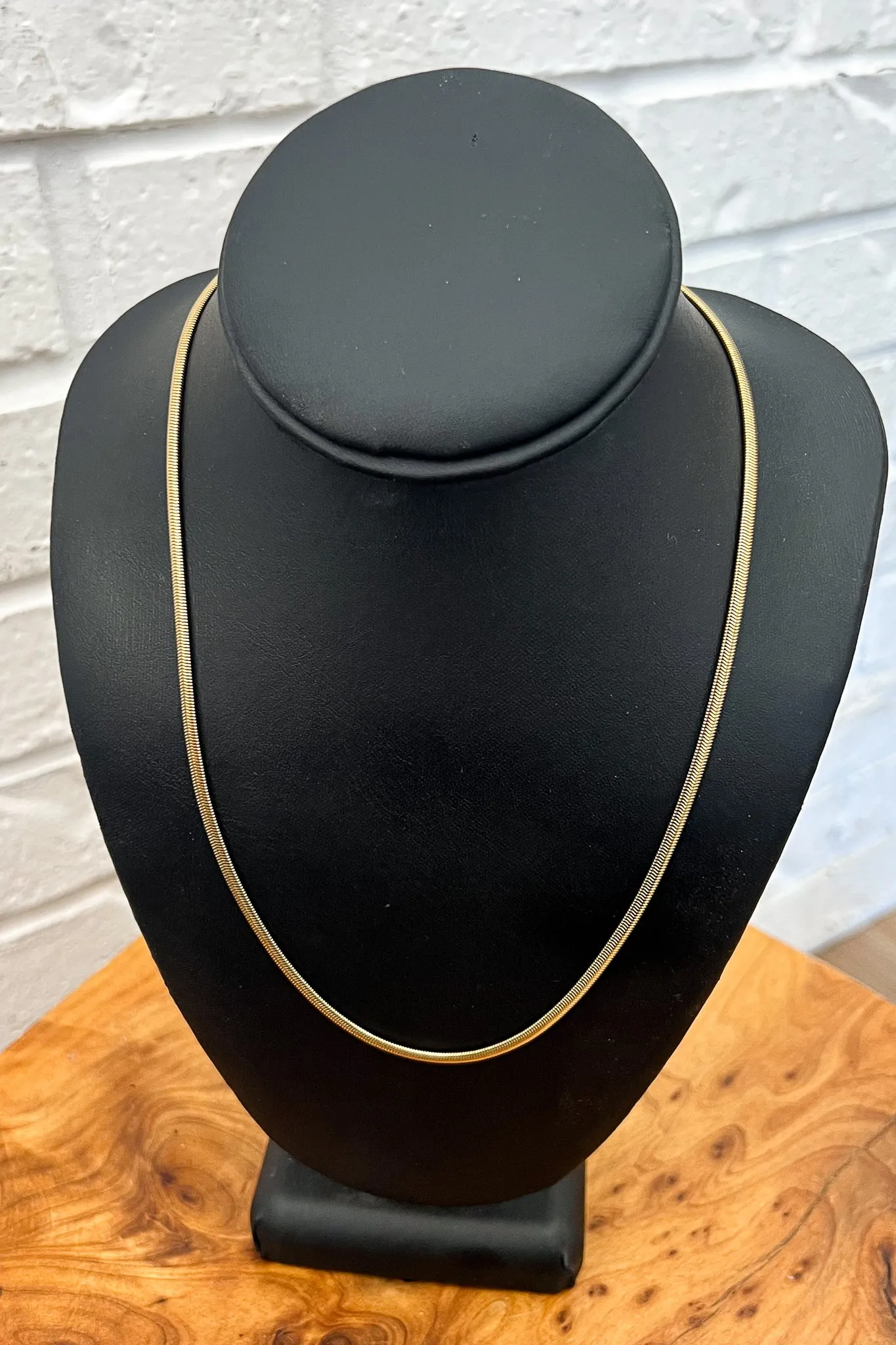 18K Eden Thin Herringbone Necklace