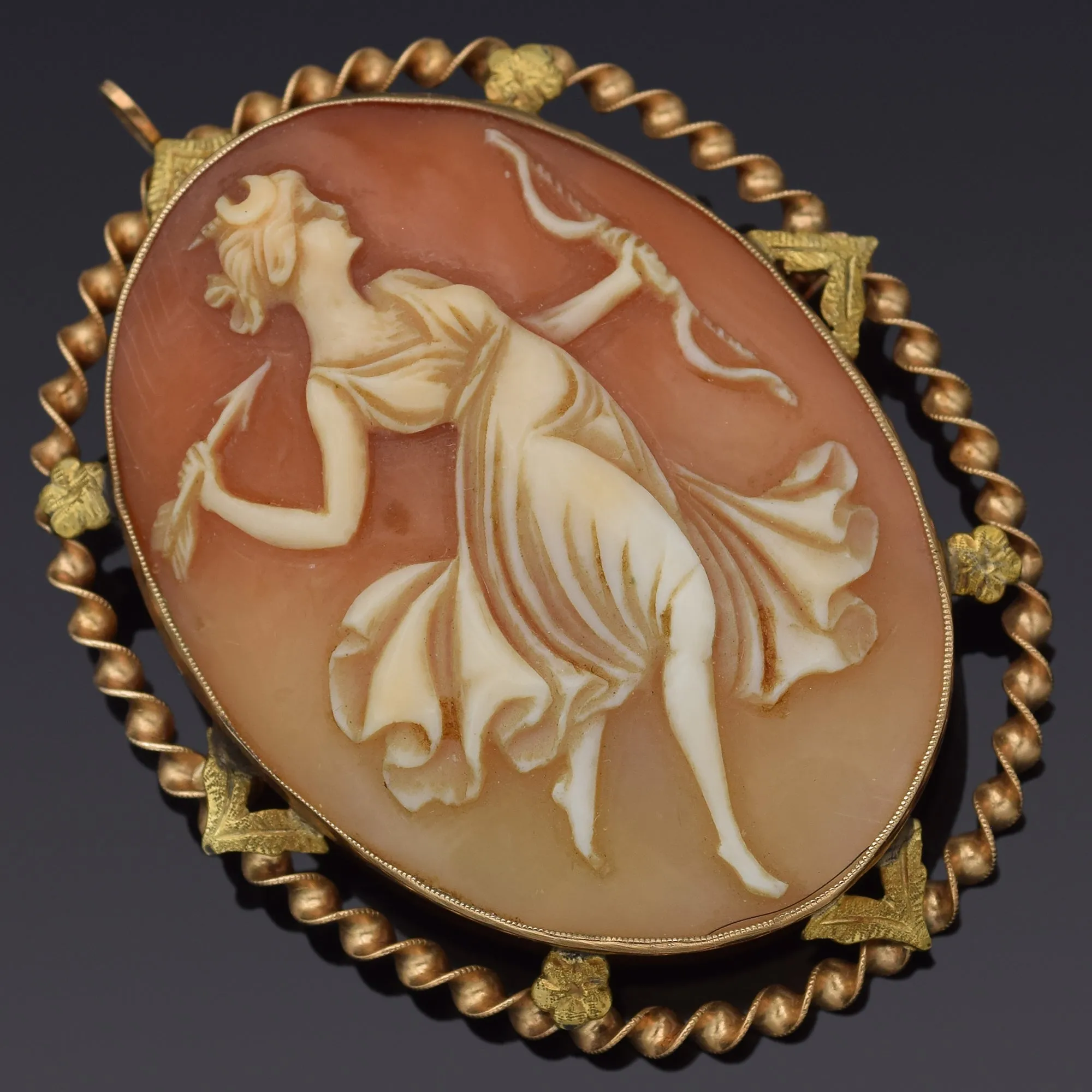 Antique 10K Yellow Gold Cameo Shell Brooch Pin Pendant