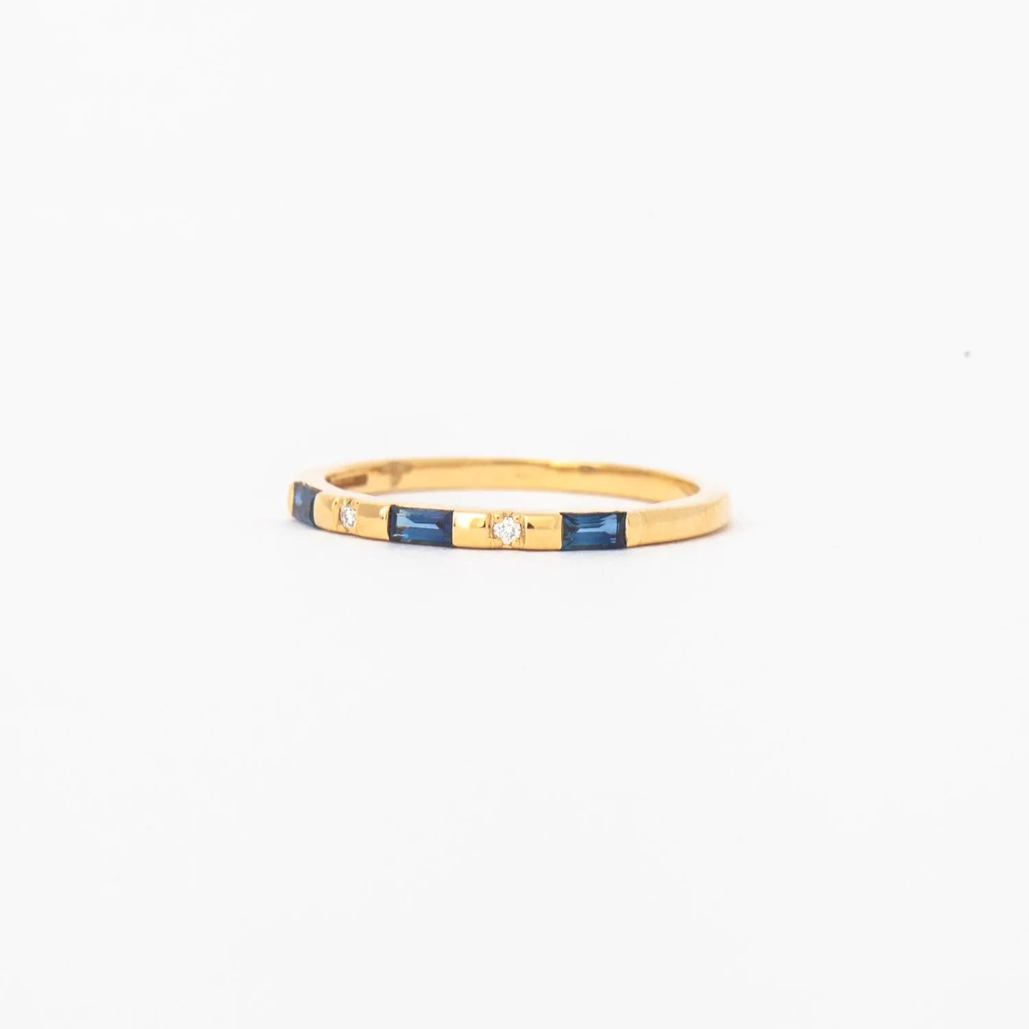 Blue Sapphire Single Row Tarot Baguette Band