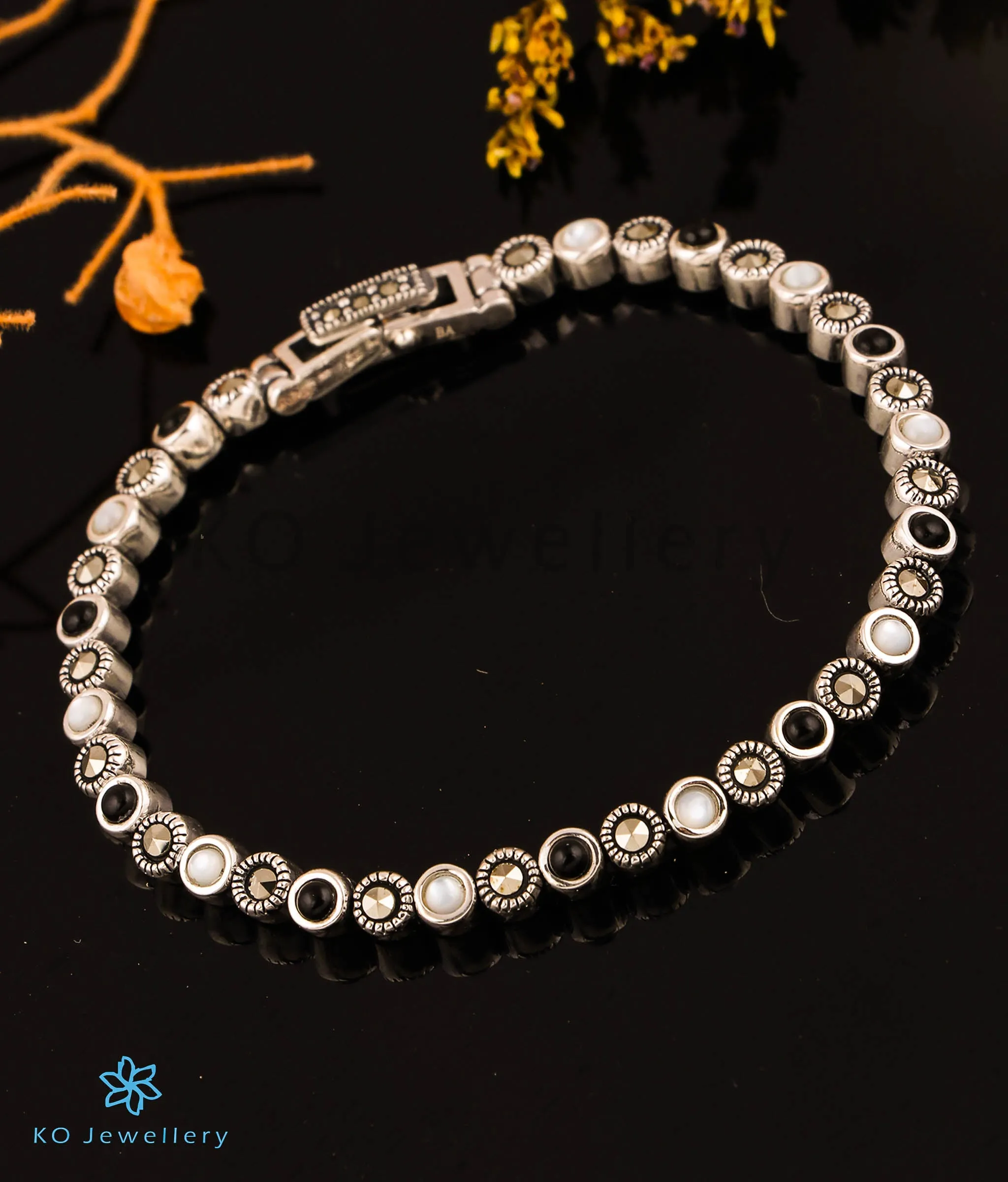 The Dotted Silver Marcasite Bracelet (Black)