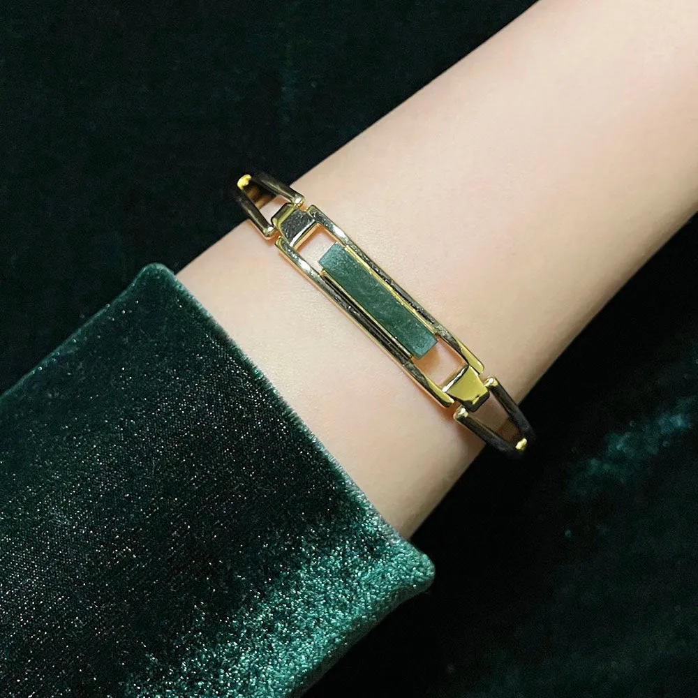 【USA輸入】ヴィンテージ AVON ジェイドグリーン ストーン バングル/Vintage AVON Jade Green Stone Bangle