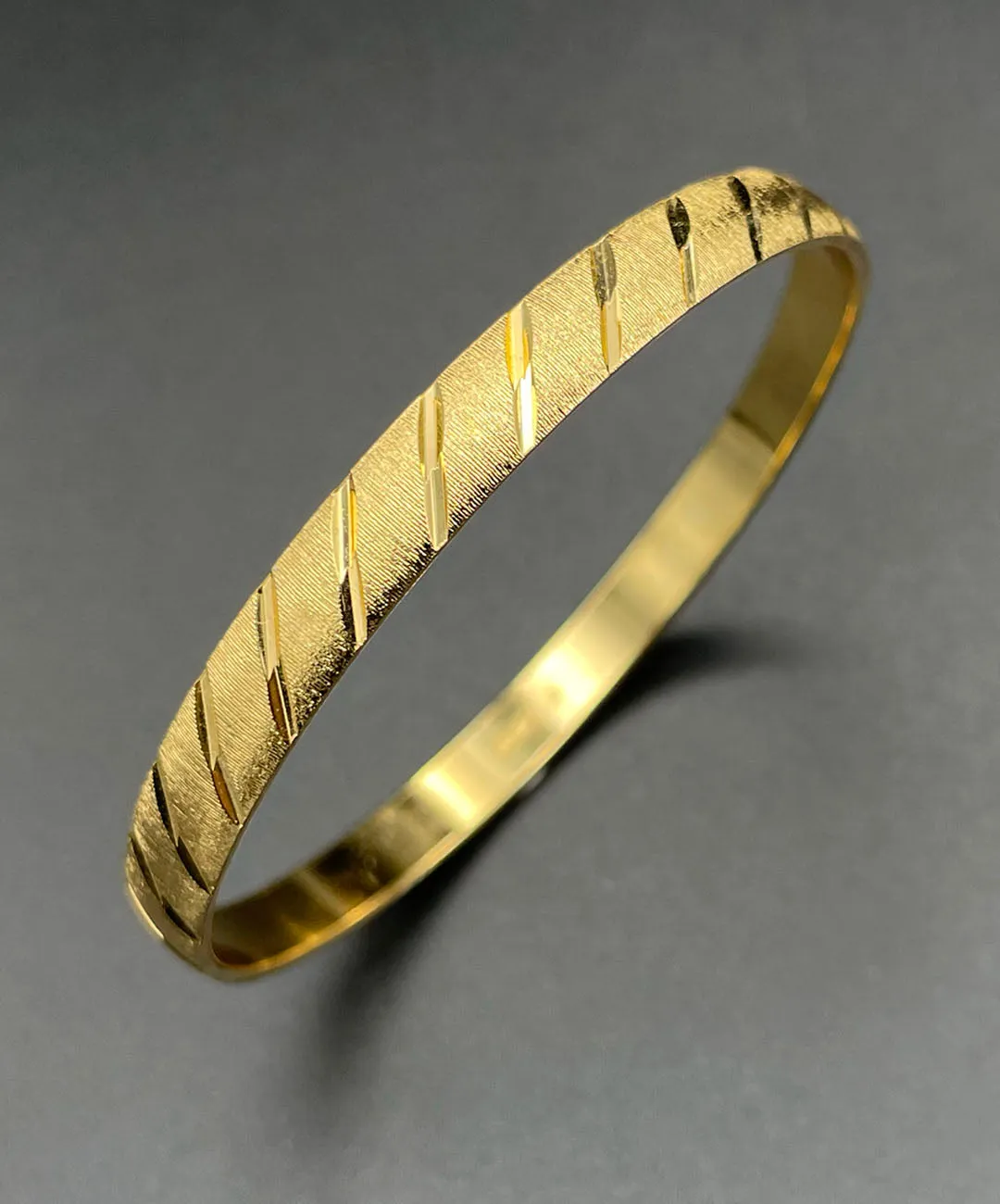 【USA輸入】ヴィンテージ MONET ゴールド カッティング バングル/Vintage MONET Gold Cutting Bangle