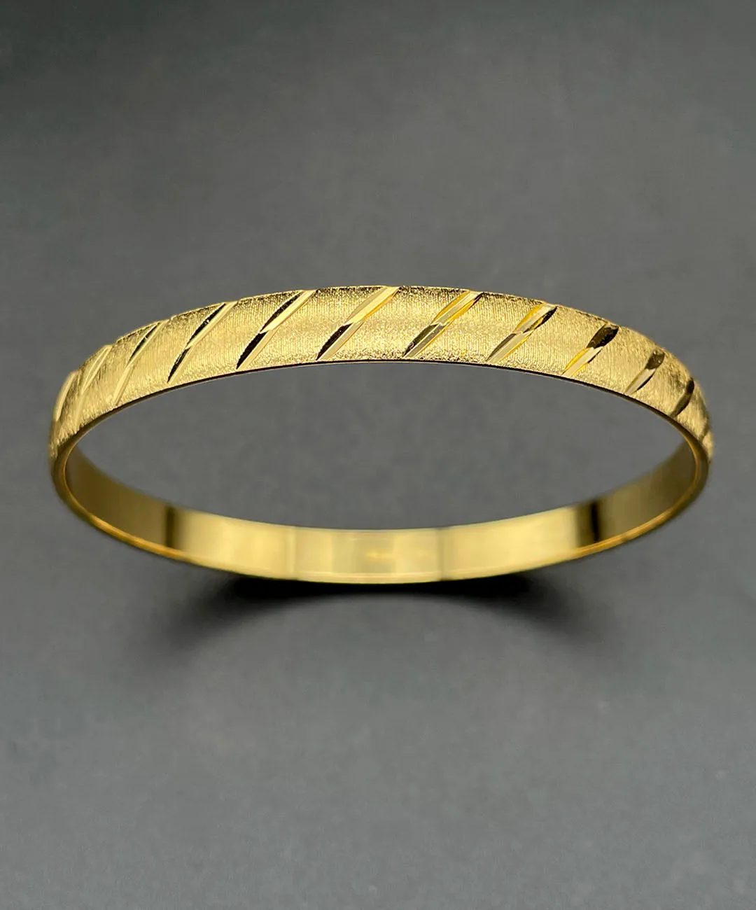 【USA輸入】ヴィンテージ MONET ゴールド カッティング バングル/Vintage MONET Gold Cutting Bangle