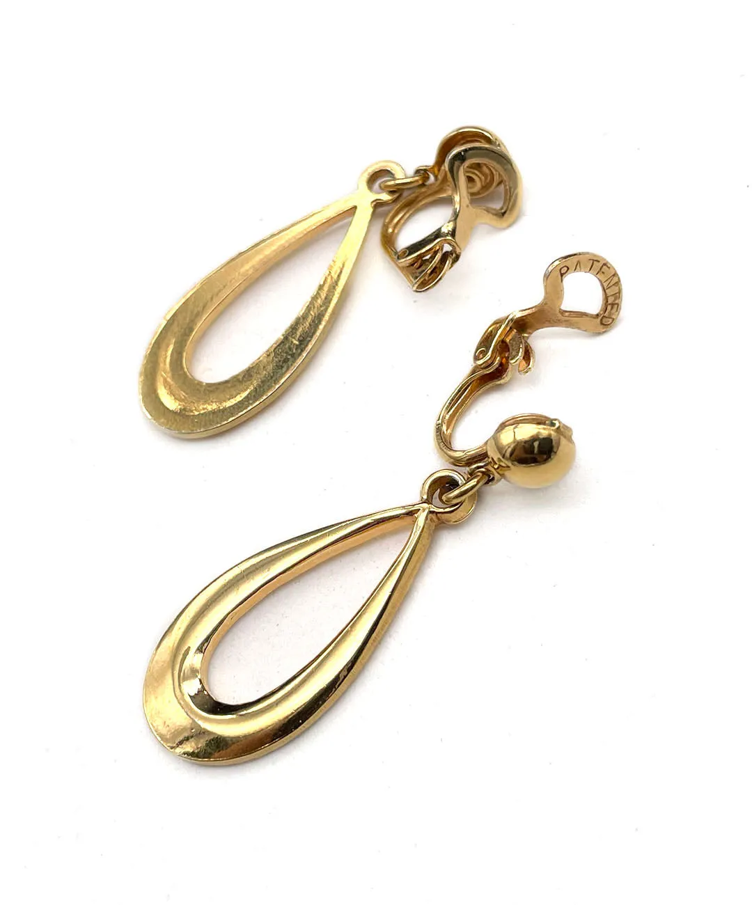 【USA輸入】ヴィンテージ ゴールドトーン ティアドロップ イヤリング/Vintage Gold Tear Drop Clip On Earrings