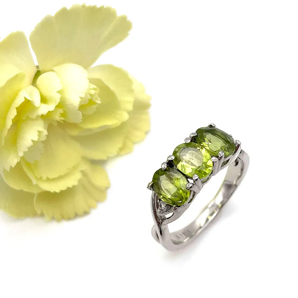 【USA輸入】ヴィンテージ ペリドットグリーン ビジュー リング/Vintage Peridot Green Bijou Ring