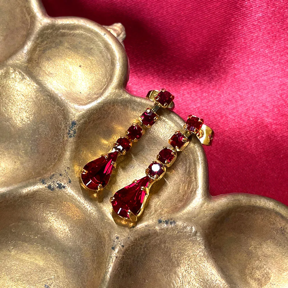 【フランス輸入】ヴィンテージ ルビーレッド ビジュー ピアス/Vintage Ruby Red Bijou Post Earrings